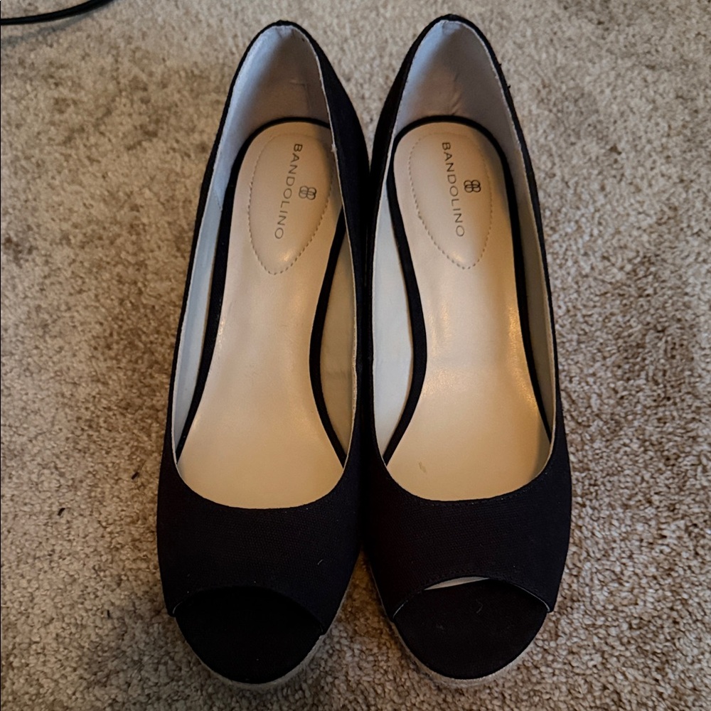 Bandolino Women's Classic Black Peep Toe Heels